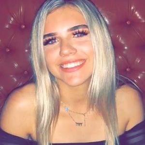 Meet your Posher, Eva